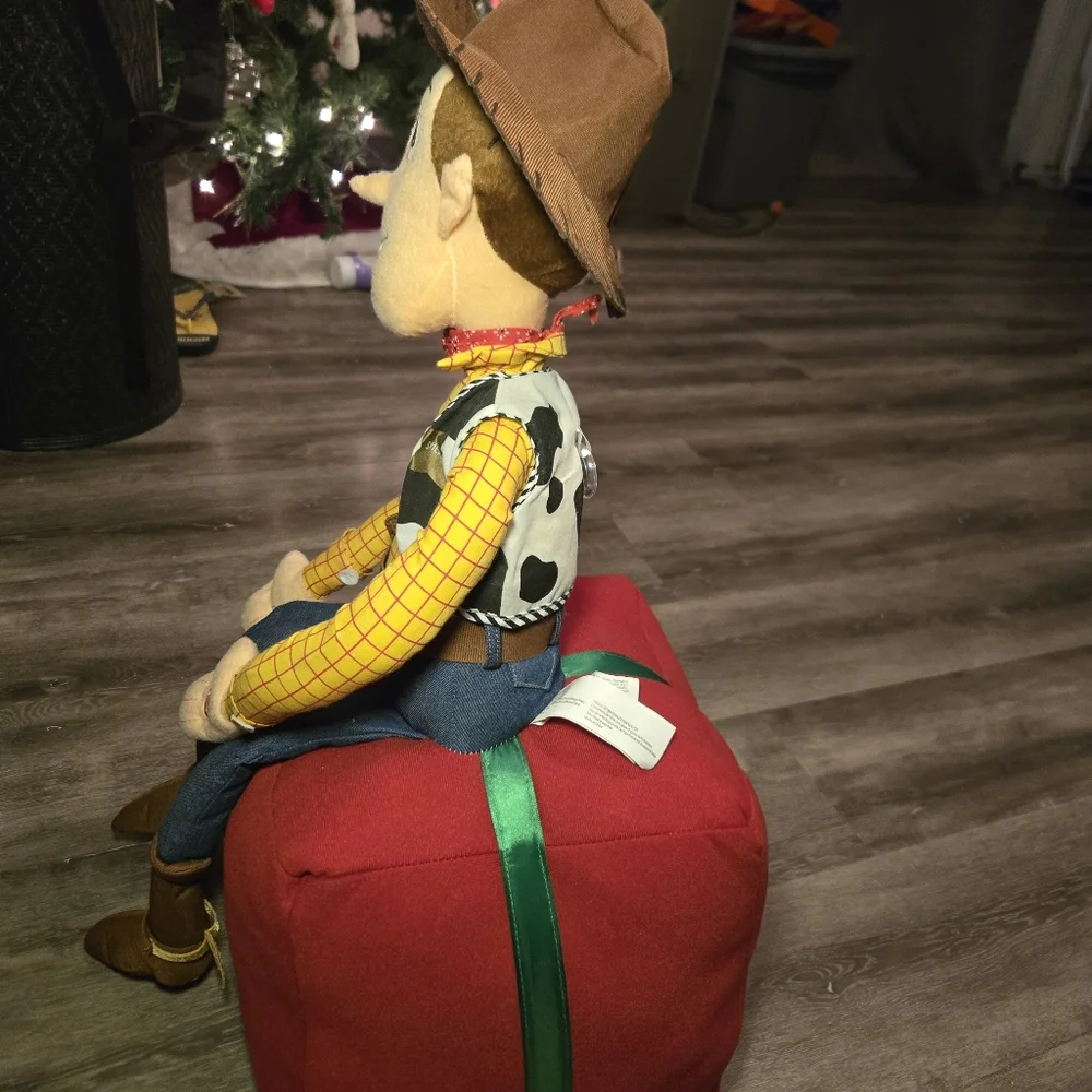 Gemmy woody plush